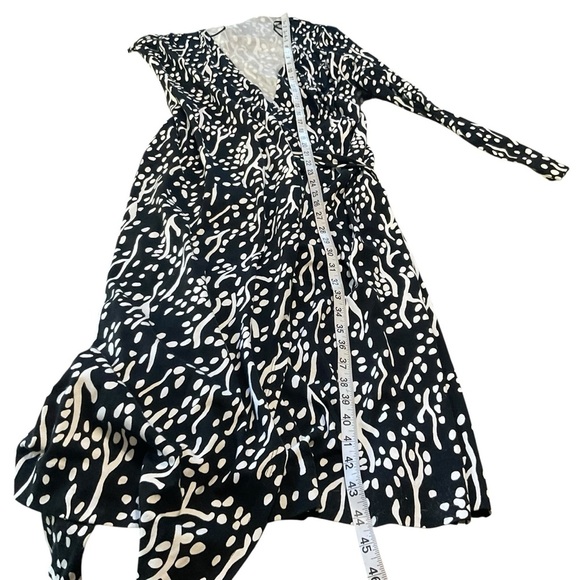 Diane von Furstenberg x Target Black White Print Wrap Midi Dress Size M - Picture 9 of 9